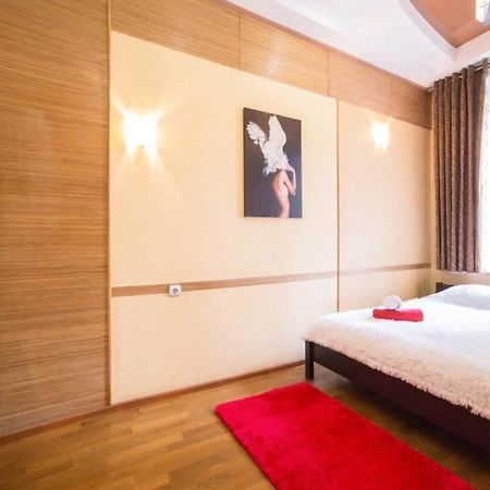 לבוב Rk Central Avenue Apartment מראה חיצוני תמונה